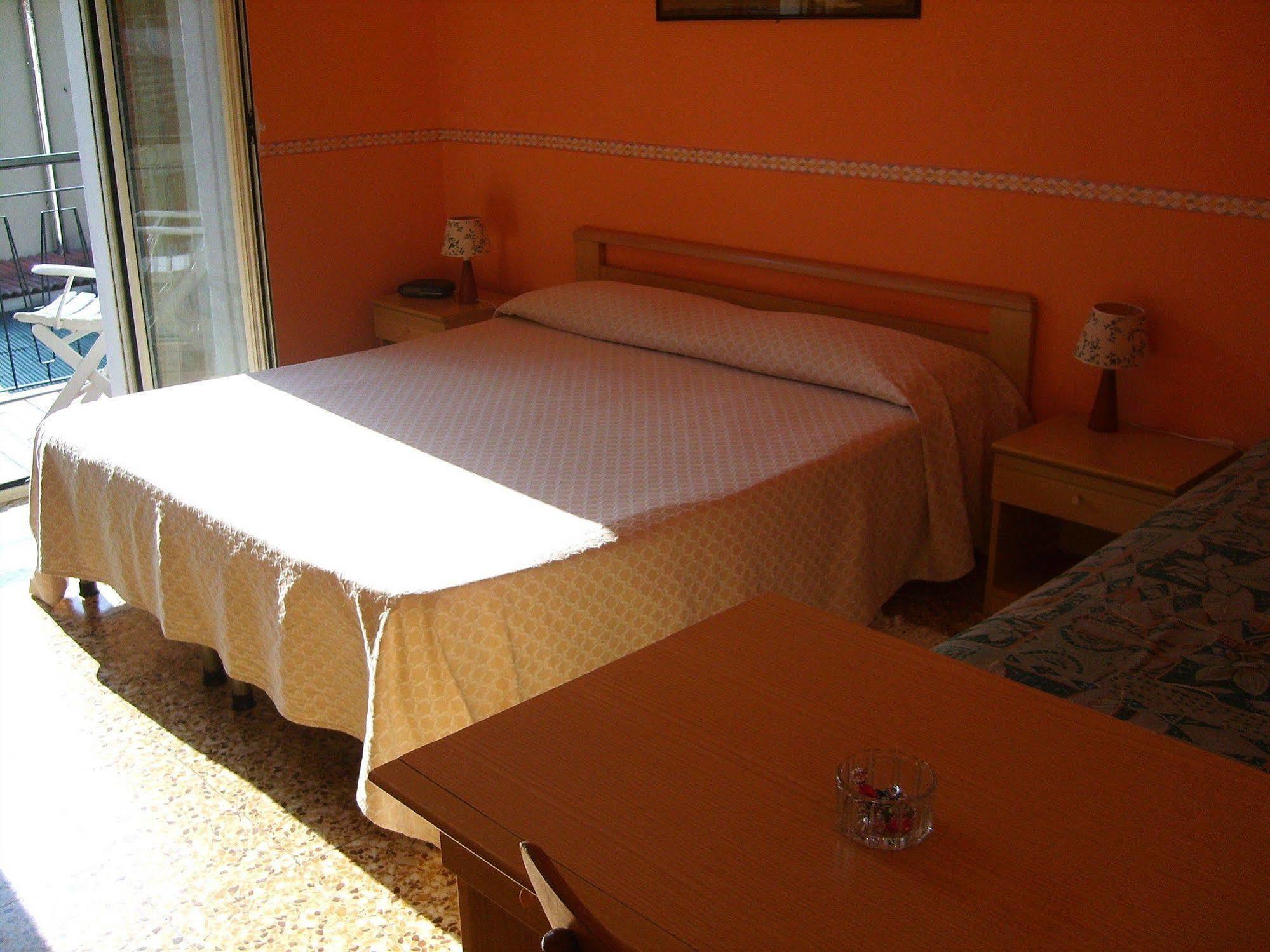 Hotel Elvezia Lake Maggiore 外观 照片